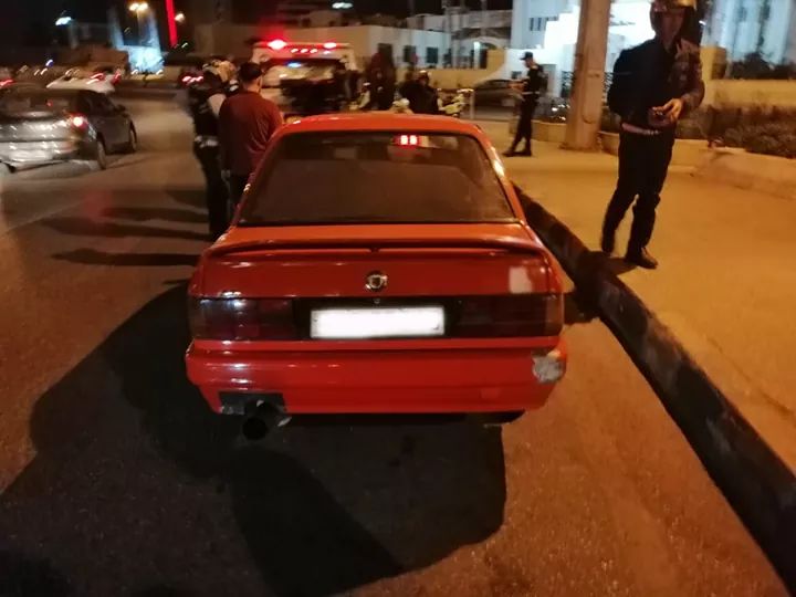 232884911