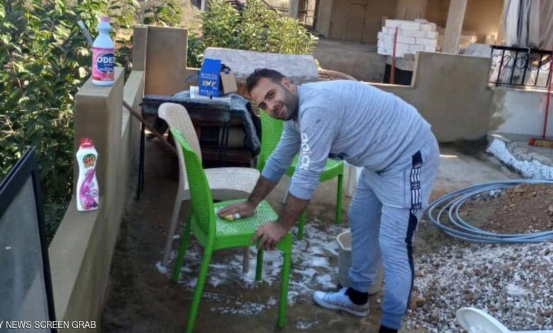 خضر أحمد يشعر بالفخر بمهنته الجديدة